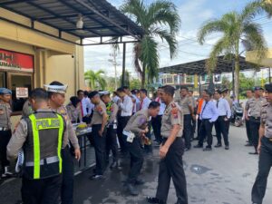 Personel Polresta Banyuwangi jalani tes urine mendadak