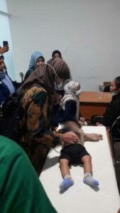 Pendampingan bayi PMI asal Banyuwangi di Bandara Juanda