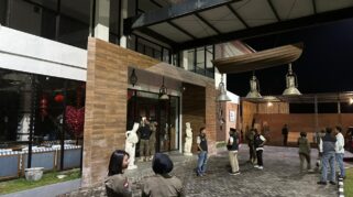 Tim gabungan Banyuwangi melakukan pengawasan tempat hiburan malam saat Ramadan 2026