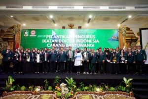 Bupati Banyuwangi menghadiri pelantikan pengurus IDI Cabang Banyuwangi