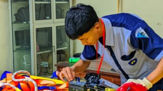 Siswa SMK Muhammadiyah 4 Glenmore mengikuti UKK TJKT