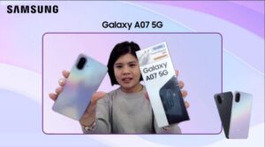 Tampilan Samsung Galaxy A07 5G warna Black dan Light Violet