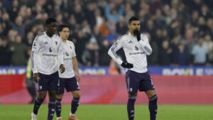 Benjamin Sesko merayakan gol penyeimbang saat laga West Ham vs MU di London Olympic Stadium