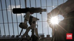 Ilustrasi pengamatan hilal untuk penentuan awal Ramadan 1447 Hijriah