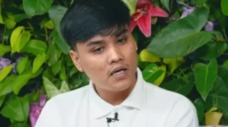 Ressa Rizky Rossano bersama kuasa hukum di Jakarta