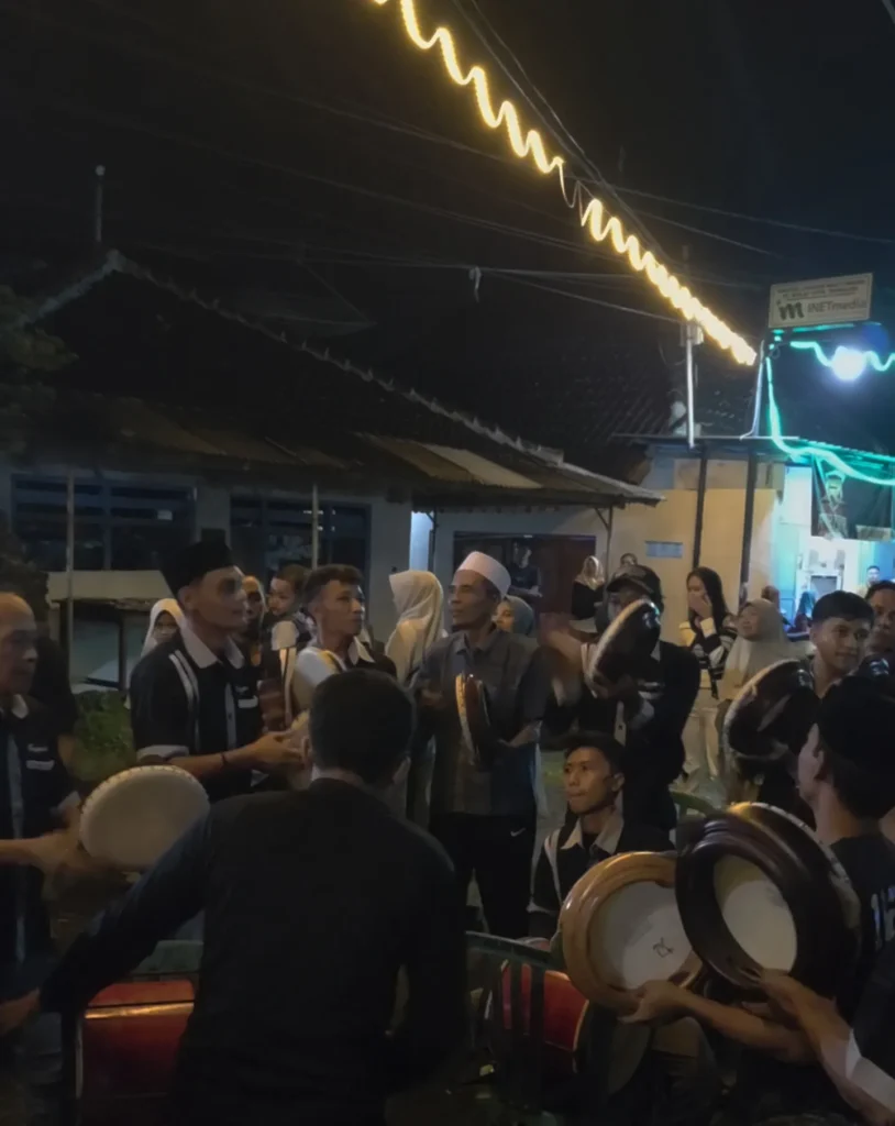 Tradisi kuntulan/Terbang Remaja Cawang