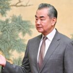 China ‘Pedas’: Wang Yi Kecam Agresi AS di Iran, Peringatkan Dunia