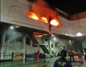 Kebakaran kapal ferry di Pelabuhan Ketapang Banyuwangi