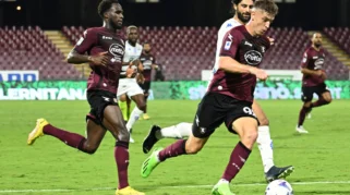 Achik Target Gol Pertama di Arechi, Salernitana Perkuat Posisi Puncak Serie A