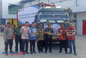 Akses Pemakaman Drenges Jombang Lebih Layak Berkat Program CSR PT Camino Industrial