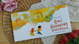 Anak-anak Tolikara Temukan Buku Bekas, Simbol Kebahagiaan di Tengah Keterbatasan