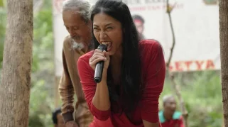 Anggun C. Sasmi Terkejut Saat Menghadapi Tantangan Syuting Film "Para Perasuk"
