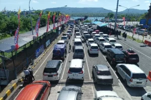 Antrean Panjang 45 km di Pelabuhan Gilimanuk, Pemudik Menunggu Lebih dari 12 Jam