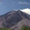 Badan Geologi Naikkan Status Gunung Tambora Jadi Waspada: Apa Risiko dan Imbuhannya?