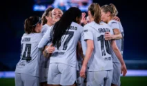 Barcelona femenino aplasta al Real Madrid 6-2 en ida de cuartos de la Champions League