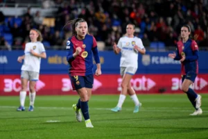 Barcelona Women Dismantle Real Madrid 6-2 in UWCL Quarter‑Final First Leg
