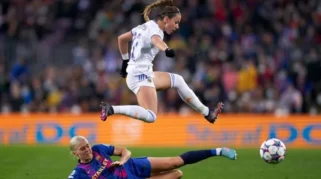 Barcelona Women Thrust Real Madrid 6-2 in UEFA Champions League Quarter‑Final First Leg