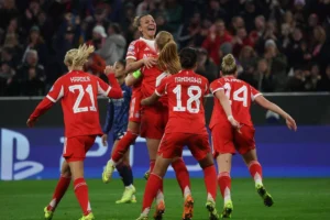 Bayern Munich Women Edge Manchester United 3-2 in Champions League Quarter‑final First Leg