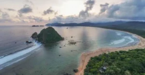 Cara mengakses Pantai Pulau Merah dengan motor – Panduan lengkap
