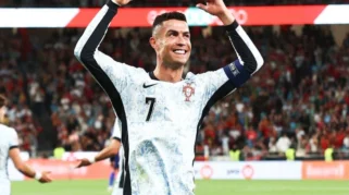 Cristiano Ronaldo capai 900 gol, dikeluarkan dari skuad Portugal, dan warisan di panggung dunia