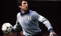 Dino Zoff: Legenda Kiper Italia yang Meningkatkan Standar Sepak Bola Dunia