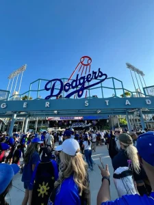 Dodger Stadium Resmi Gandeng Uniqlo sebagai Sponsor Lapangan Pertama, Sementara Kershaw Tinggalkan Tim di Awal Musim