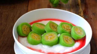 Es Pisang Ijo: Asal‑Usul Makassar, Makna Warna Hijau, dan Pilihan Pisang Raja