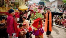 Festival budaya Banyuwangi yang menampilkan tarian Seblang: Sejarah dan Makna