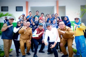 Gus Ipul Sambut Penampilan Empat Bahasa Siswa Sekolah Rakyat di Gresik