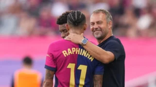 Hansi Flick Tegaskan Fokus pada Barcelona, Kontrak Diperpanjang hingga 2028