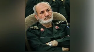 Iran Konfirmasi Tewasnya Komandan IRGC, AS Targetkan Pejabat Amerika di Timur Tengah