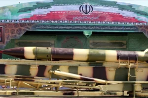 Iran Lanjutkan Serangan Rudal ke Israel dan Bahrain Meski Trump Klaim Negosiasi