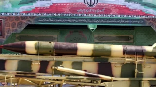 Iran Lanjutkan Serangan Rudal ke Israel dan Bahrain Meski Trump Klaim Negosiasi