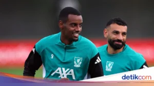 Isak di Persimpangan: Tragedi Keluarga dan Kebingungan Karier di Liverpool