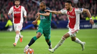 Jong AZ Guncang Klasemen Eredivisie Usai Kemenangan Dramatis atas Emmen, Sementara Ajax Bergulat dengan Krisis Kepelatihan