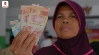 KDM Beri Rp400 Ribu, Warga Sewoharjo Tetap Menyapu Koin Meski Pendapatan Rp500 Ribu Sehari