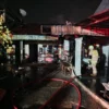 Kebakaran Hebat di Pekanbaru Saat Malam Lebaran Bakar 8 Kios dan 1 Rumah