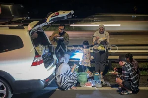 Keluarga Sukirno Rayakan Buka Puasa di Rest Area Tol Kanci‑Pejagan, Menggambarkan Semangat Mudik Ramadan 2026