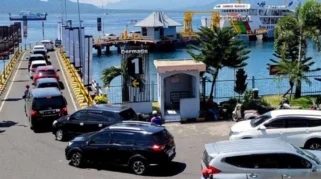 Kemacetan Arus Balik di Pelabuhan Ketapang Banyuwangi Prioritaskan Motor, Bus, dan Mobil Pribadi