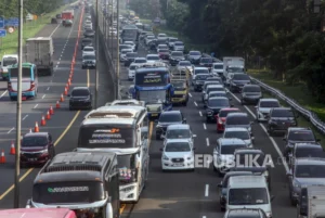Lalu Lintas GT Ciawi Melonjak di Akhir Pekan Lebaran Akibat Wisata dan Silaturahmi