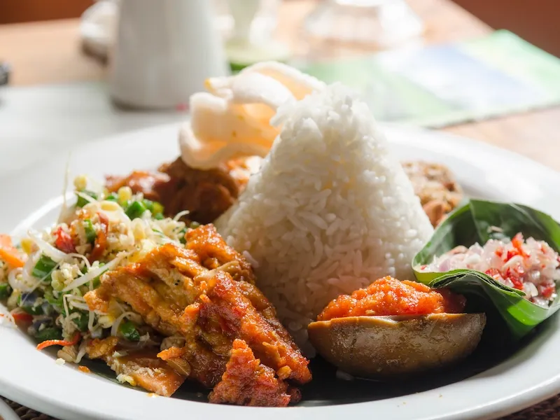 Makanan Berat: Hidangan Utama yang Menghangatkan Suasana