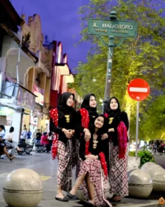 Malioboro Padat Pengunjung dan Kendaraan pada Libur Lebaran 2026, Harga Oleh-oleh Stabil