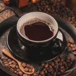 Minum Kopi Segera Setelah Bangun Tidur, Antara Manfaat dan Risiko