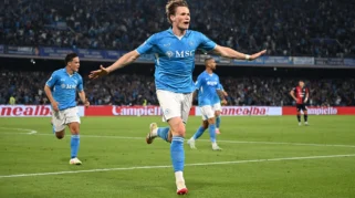 Napoli Kalahkan Cagliari 1-0, McTominay Bawa Tim ke Posisi Kedua Serie A