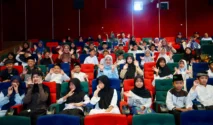 Anak yatim Banyuwangi nonton bareng film Na Willa di bioskop