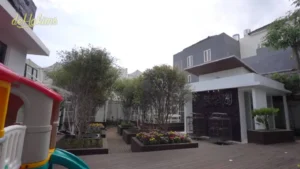 Open House Juragan 99: Tujuh Foto Kebun Binatang Mini Bersama Shandy Purnamasari