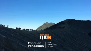 Panduan trekking ke Gunung Ijen Banyuwangi: Rute Utama dan Alternatif