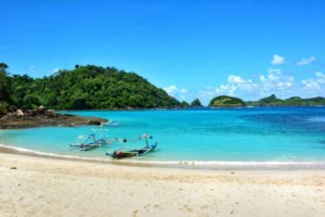 Pantai-pantai indah di Banyuwangi untuk liburan keluarga