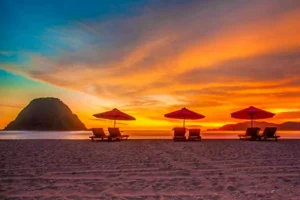 Pantai Pulau Merah: Spot Foto Sunrise Terbaik di Banyuwangi
