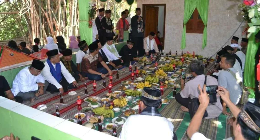 Pelaksanaan Upacara Selametan Rumah Baru Banyuwangi